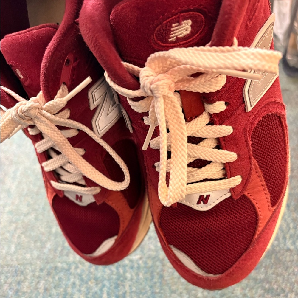 Burgundy New Balance 2002r
